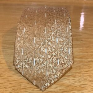 Luxurious Gold Paisley Men's Tie